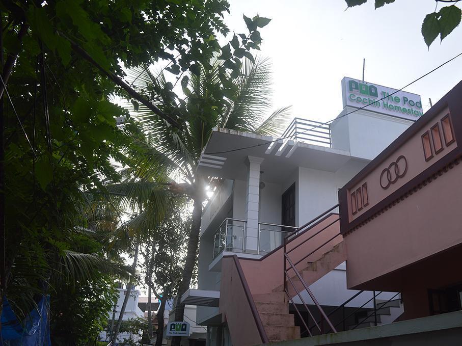 The Pod Cochin Homestay Kochi Exterior foto