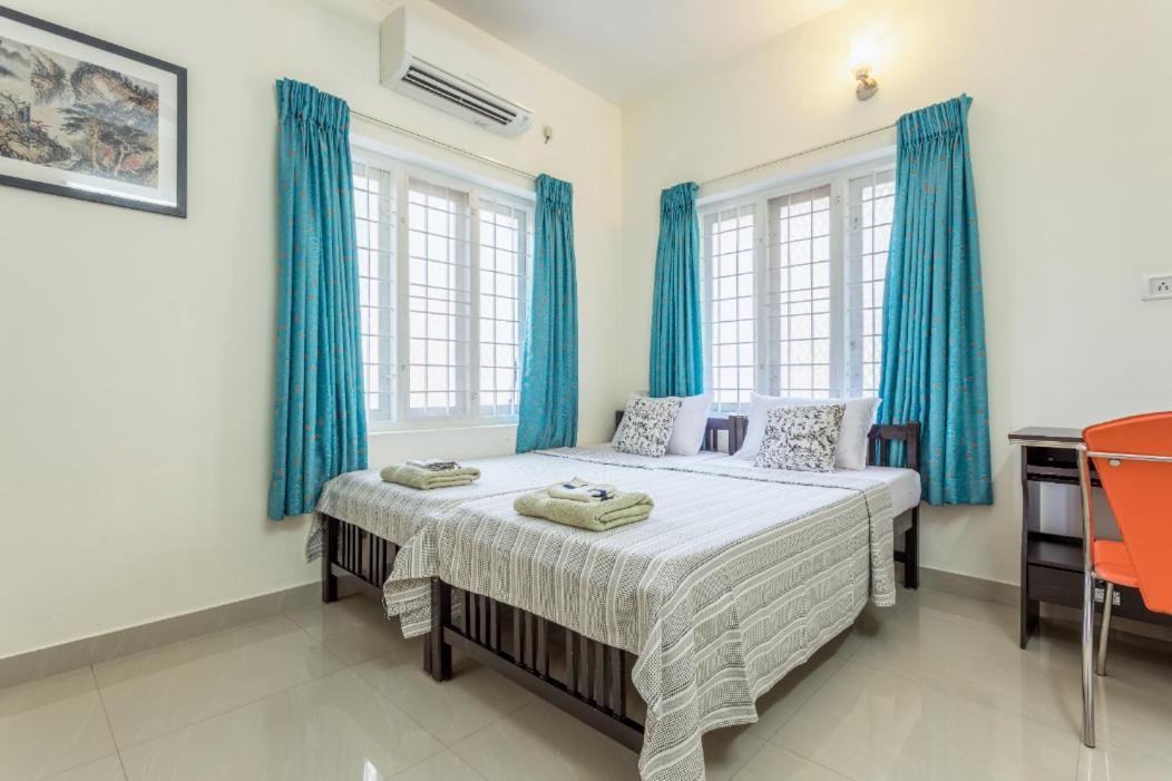 The Pod Cochin Homestay Kochi Exterior foto